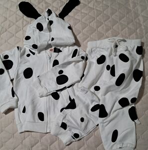 Dalmatian Print Hoodie and Pants Set Sizze 4/5T. NWOT